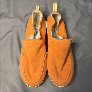 Vionic Beach Women's Orange Slip-On Sneakers